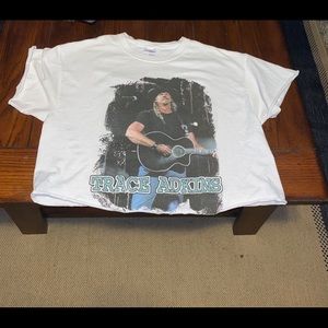Trace Adkins cropped tee